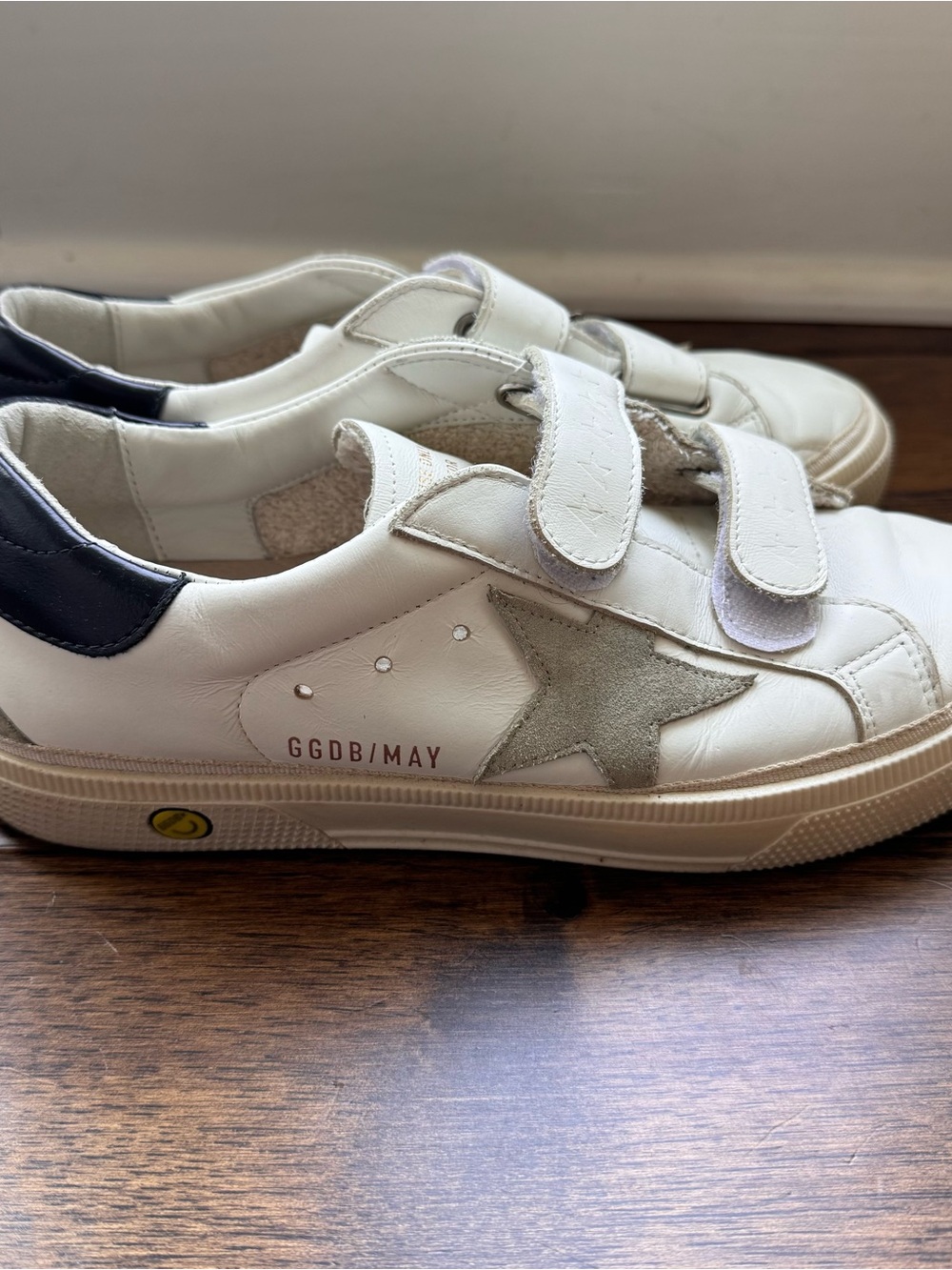 Golden Goose White Sneakers with Gray Star and Navy- Velcro straps -rare find! - Picture 2 of 11